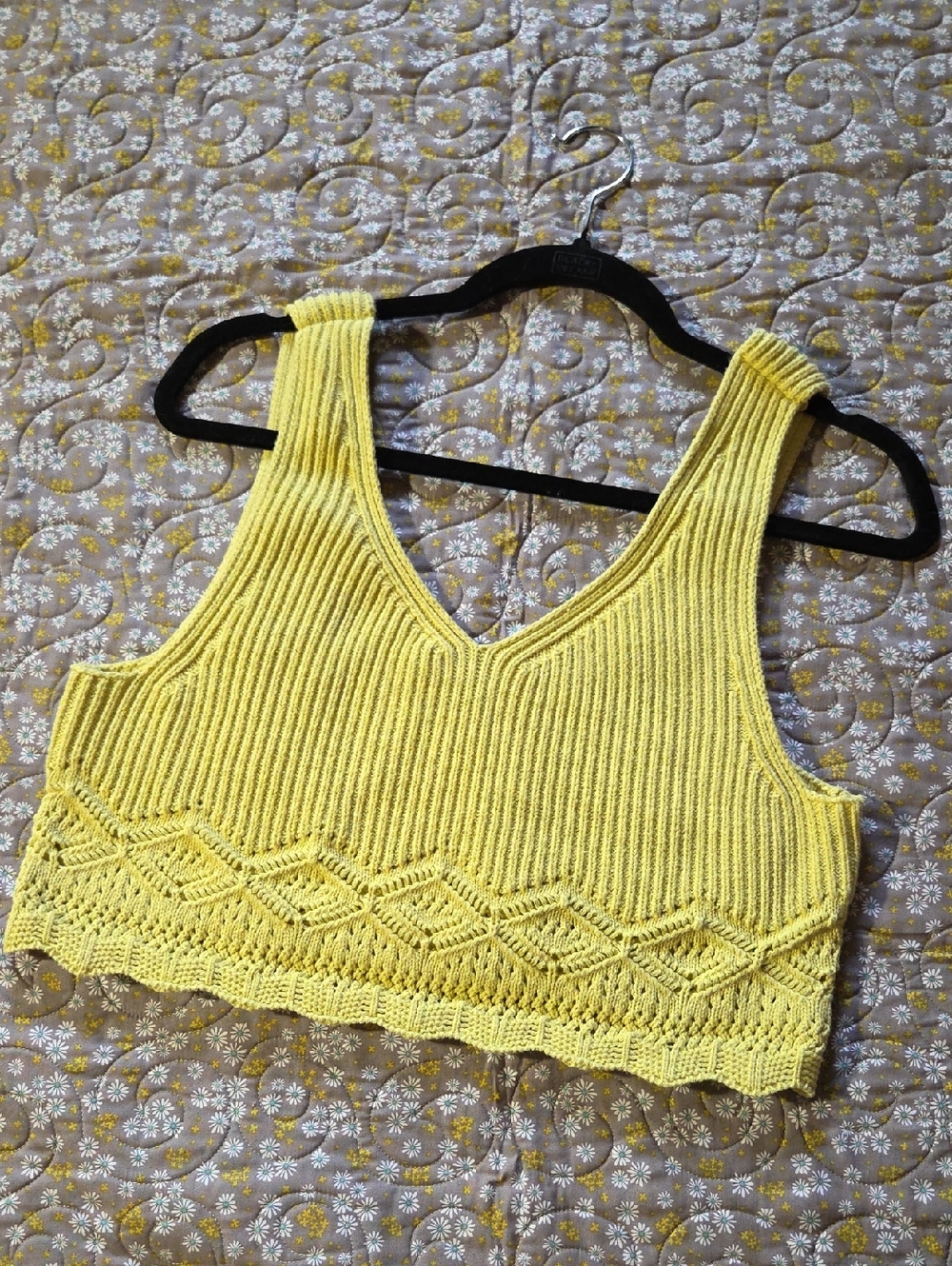 House of Harlow 1960 Yellow V‑Neck Knit Cropped Tank